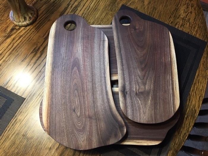 Live-edge cutting/serving Boards