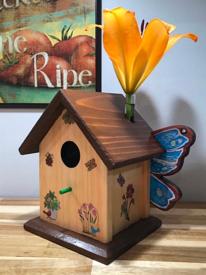 Butterflied Decor Vase