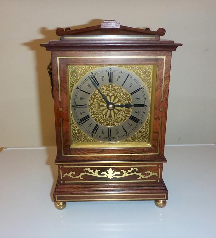 Mantel clock 10