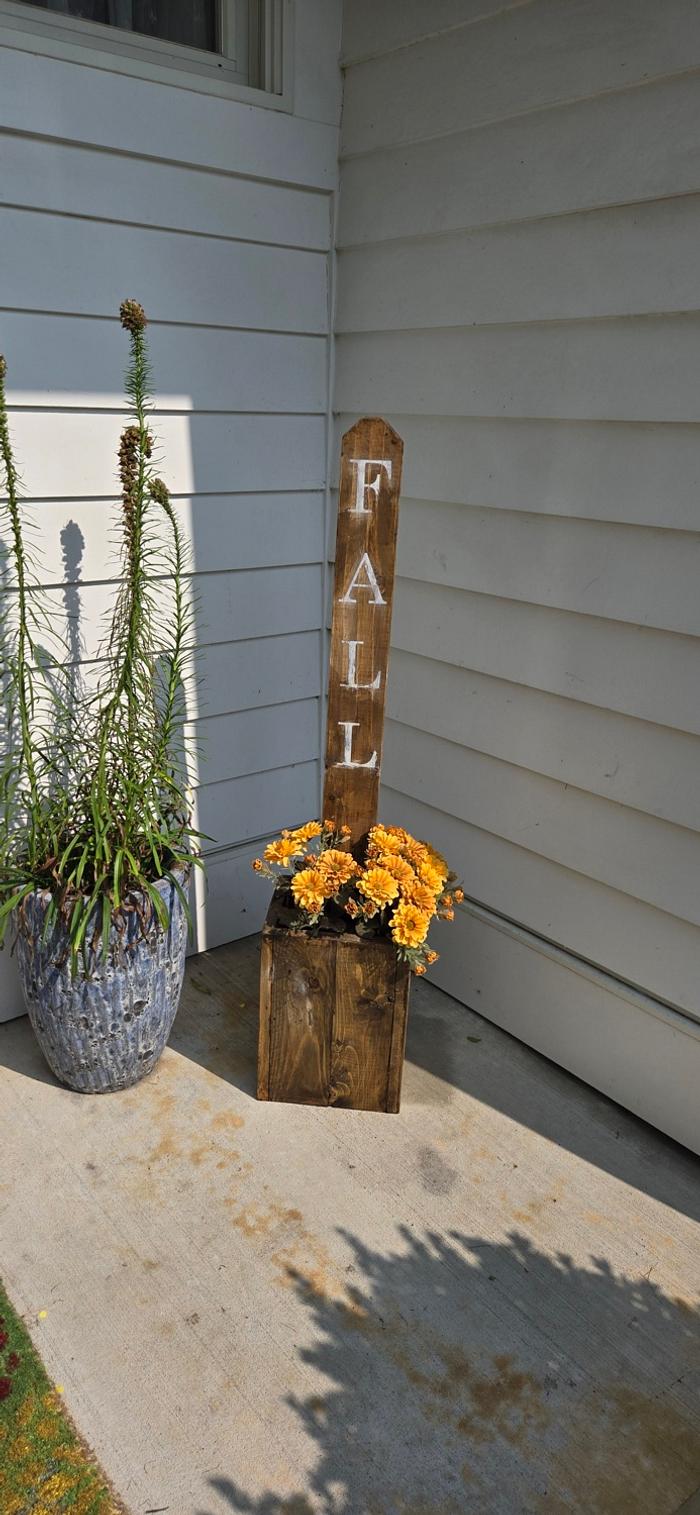 Fall vertical planter