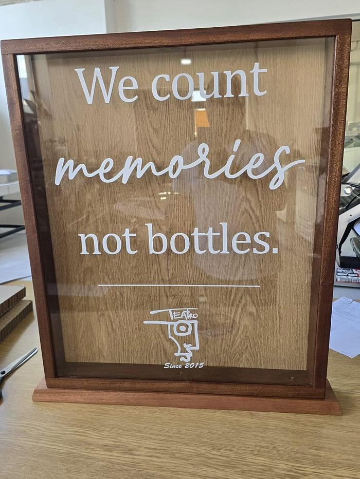 CORKS BOX DISPLAY
