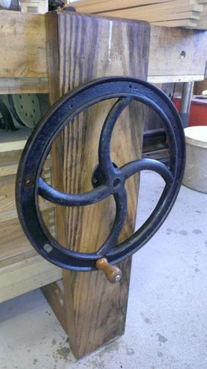 A vintage Wheel drive for the leg vise