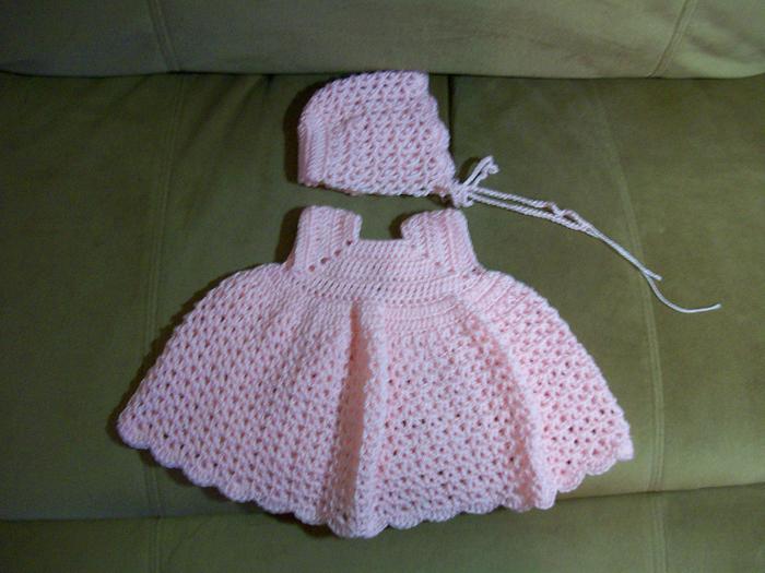 Baby dress and bonnet