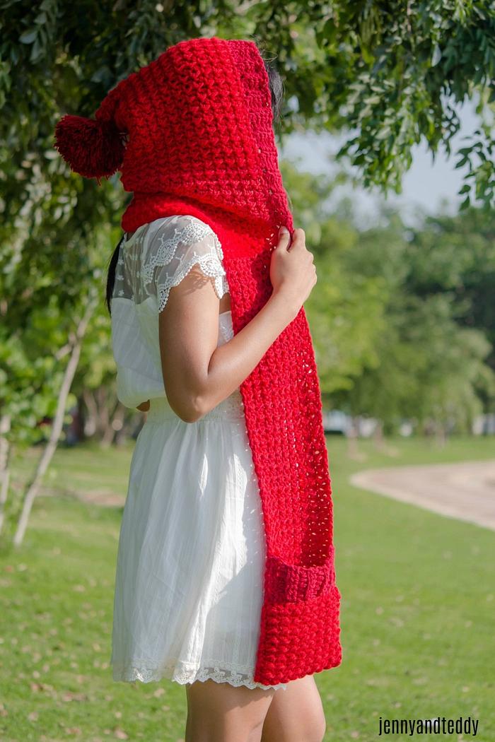 the red ridding hood pocket scarf