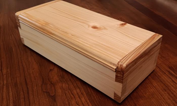 Shellacked Pine Box