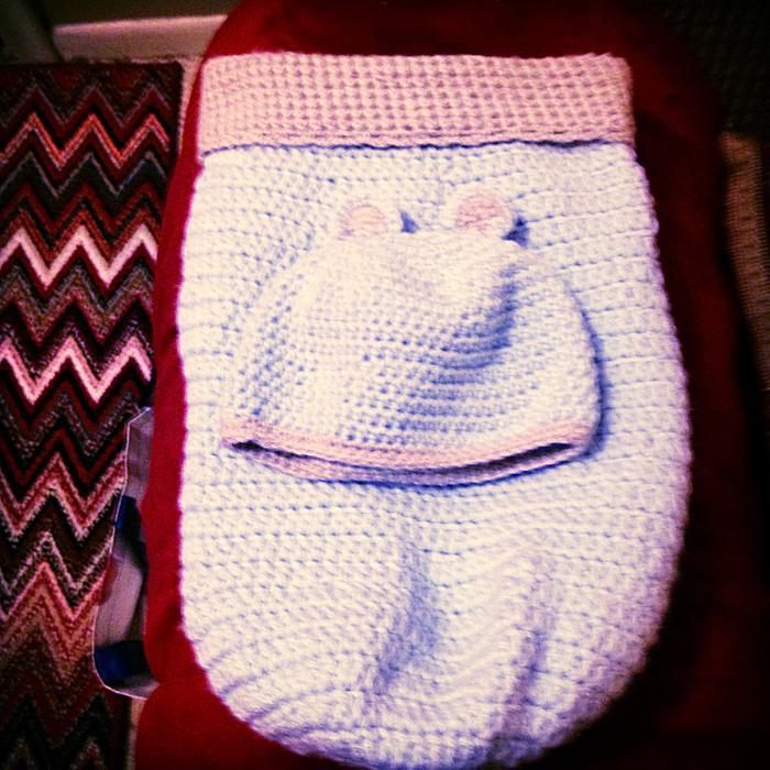 Baby cocoon and beanie. ?