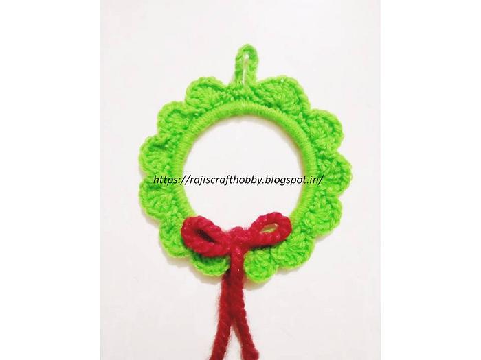 Easy DIY Crochet Wreath Ornament