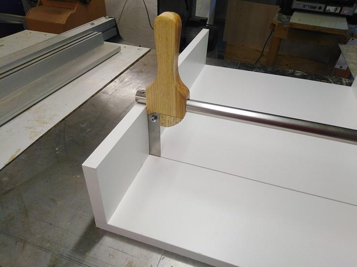 CAKES CUTTER