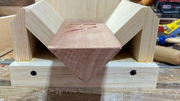 Angled carving rest