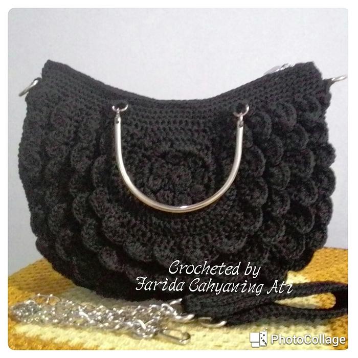 Black petals bag