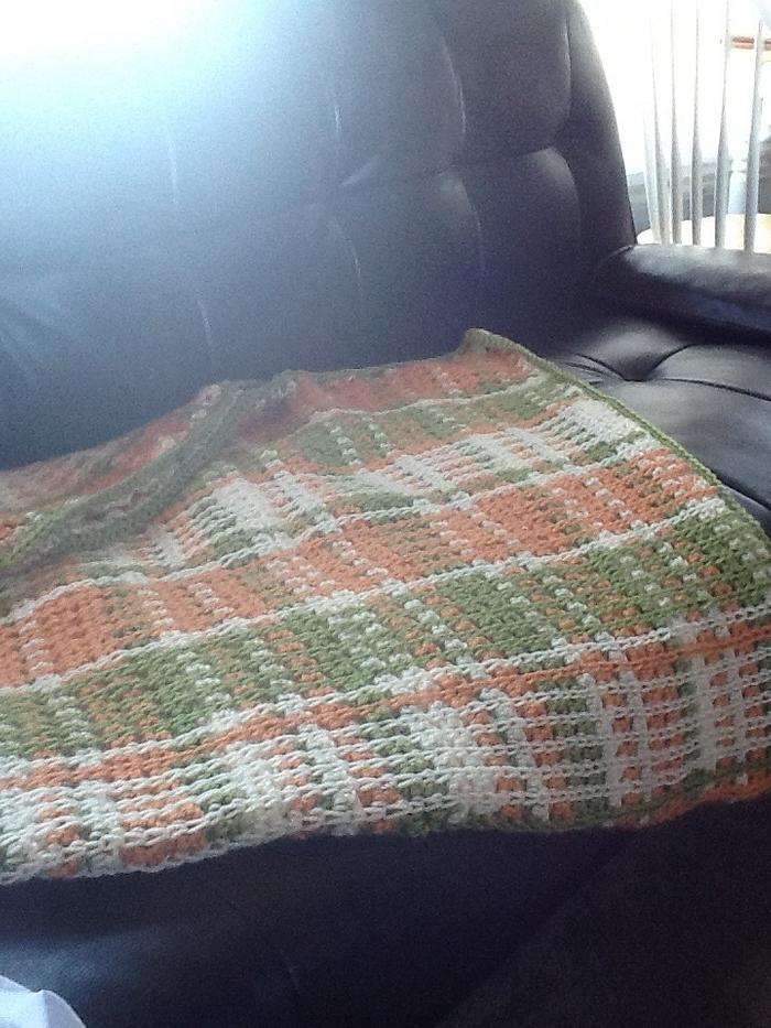 Crochet plaid lap top afghan