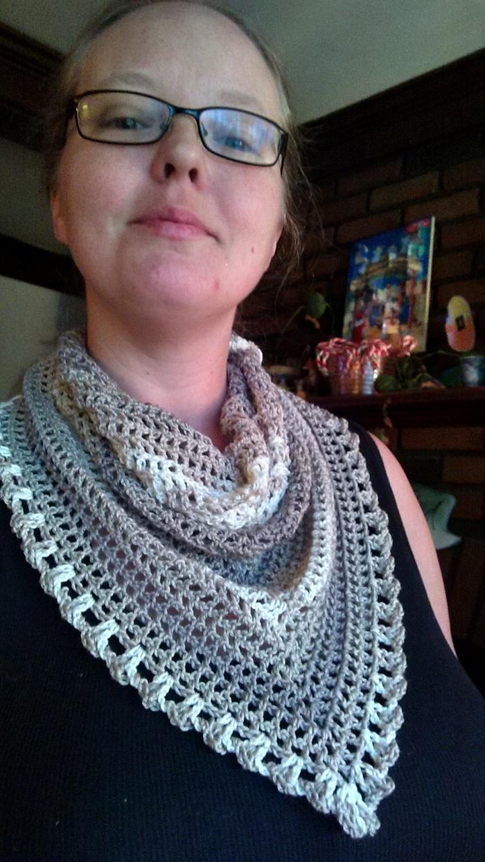 Cleavage cover scarf