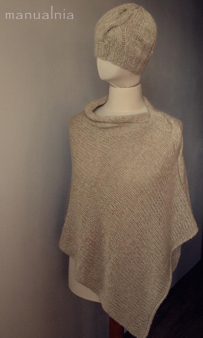 Poncho with big side cable