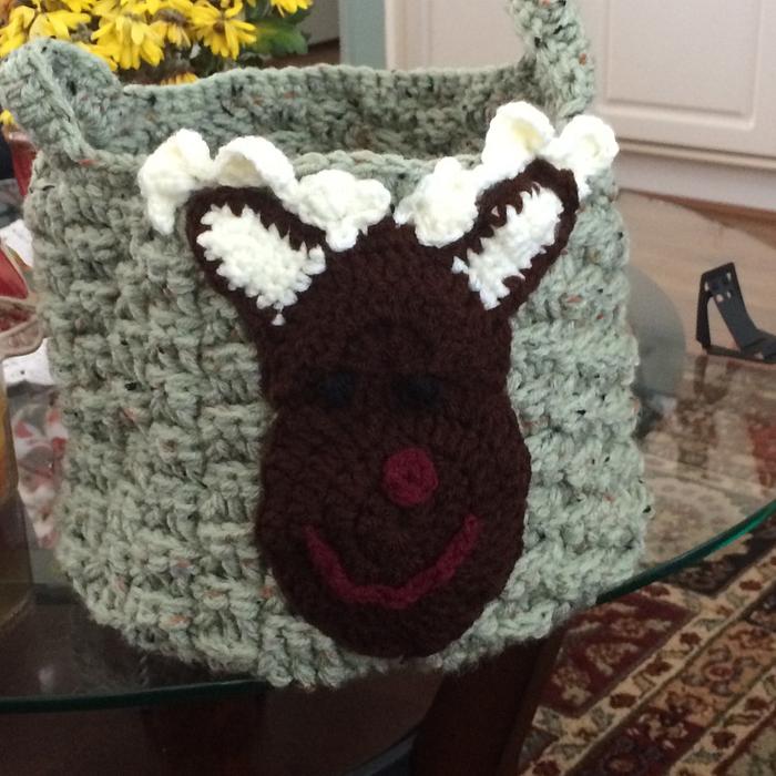 Moose face on tote