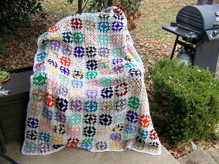 Scrap colors granny square afghan