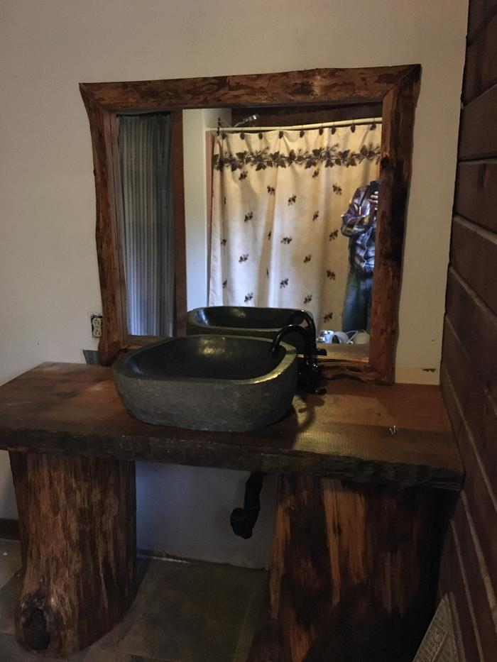 Bathroom vanity & Mirror