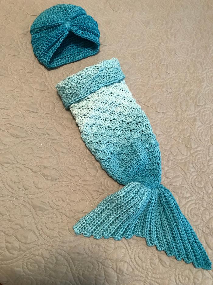 Newborn mermaid tail & turban