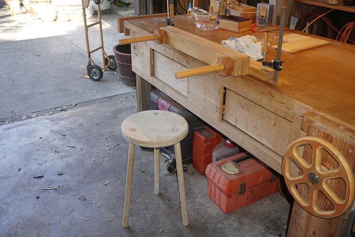 Stool for the Moxon vise.