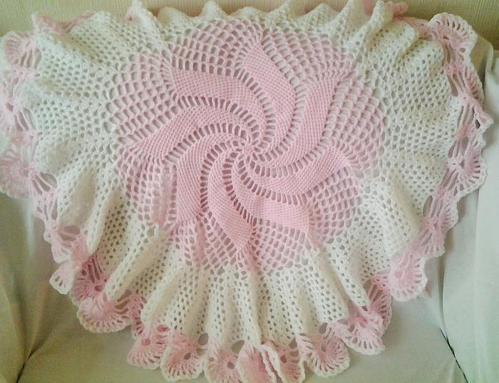 Pink and white windmill shawl