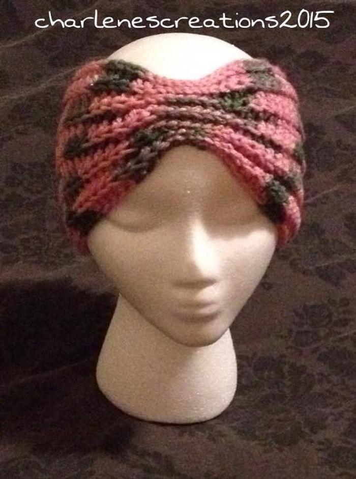 Pink camo yarn head wrap
