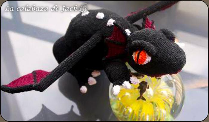 Black Crochet Dragon - La Calabaza de Jack