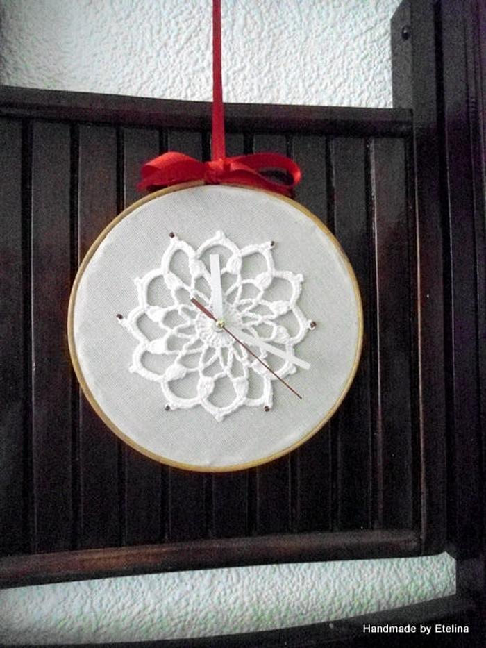 Crochet Clock, Embroidery Hoop Art, Wall House Decoration,Christmas Decorations