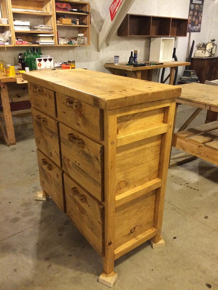 6 drawer solid pine dresser 