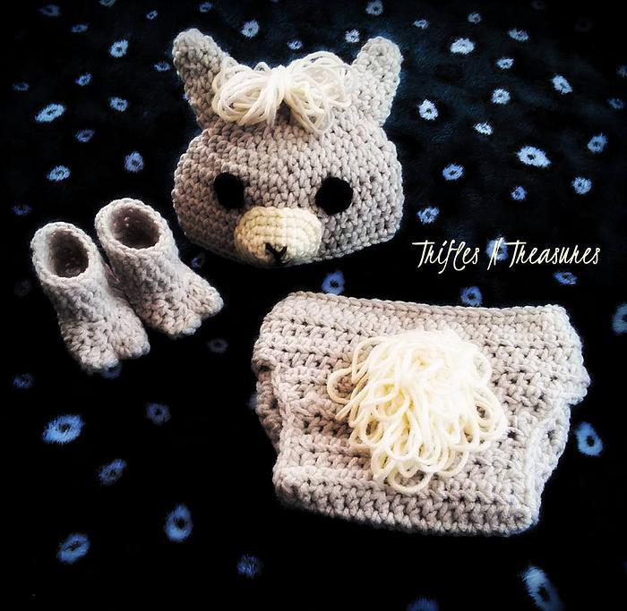 Adorable Alpaca Infant Photo Prop Set