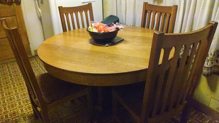 Round oak table.